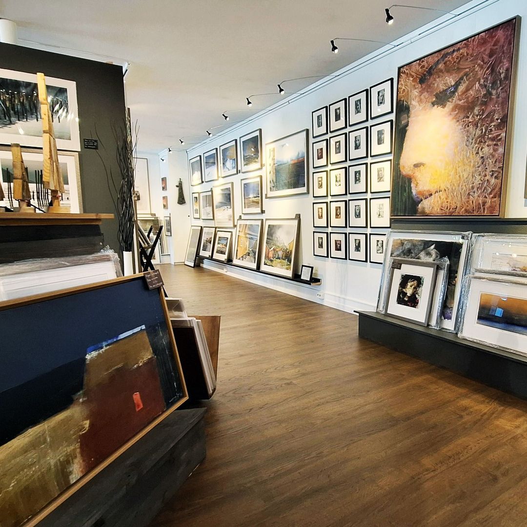 Galleri SOS viser akvareller, aklylmalerier, foto og trykk av Stig-Ove SIverstsen